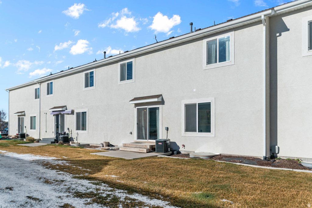 144 E 990 ST Santaquin, UT 84655