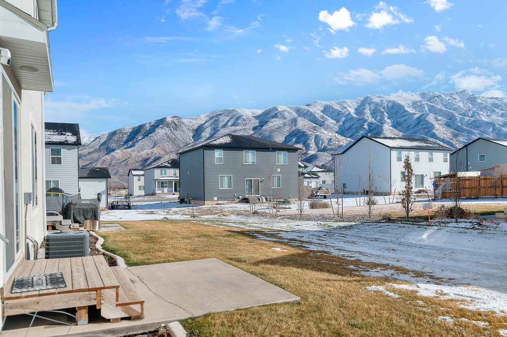 144 E 990 ST Santaquin, UT 84655