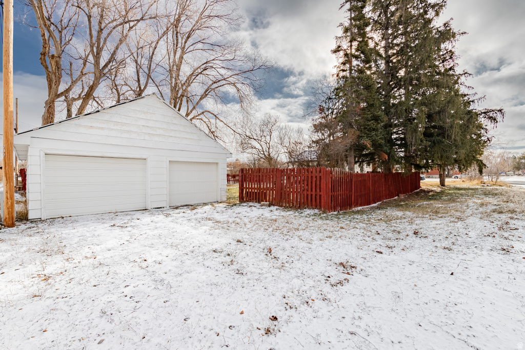 745 W MAIN ST Saint Anthony, ID 83445