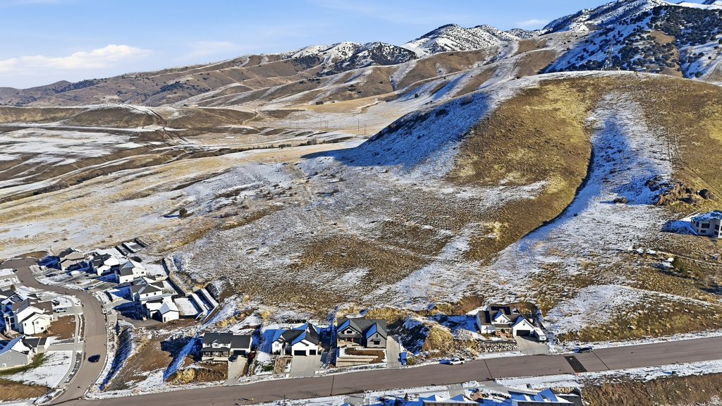 907 E 630 N Hyde Park, UT 84318