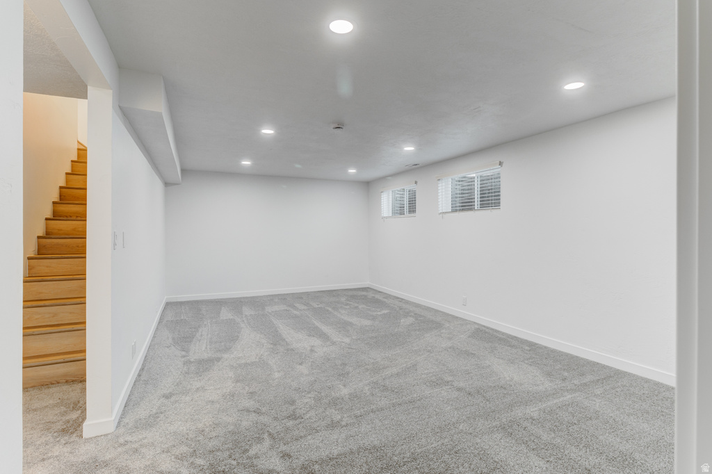 2571 W SURREY RD Taylorsville, UT 84129