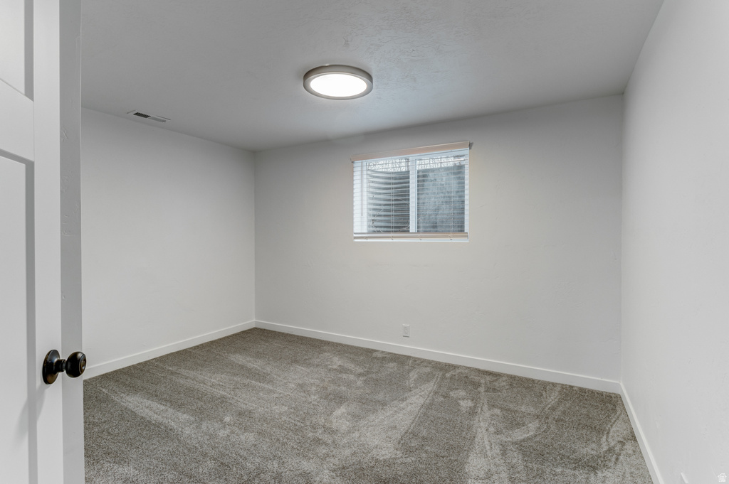 2571 W SURREY RD Taylorsville, UT 84129