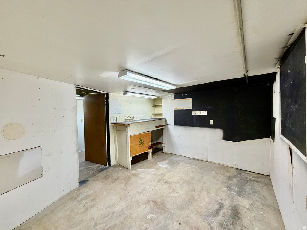 103 S 100 E Bountiful, UT 84010