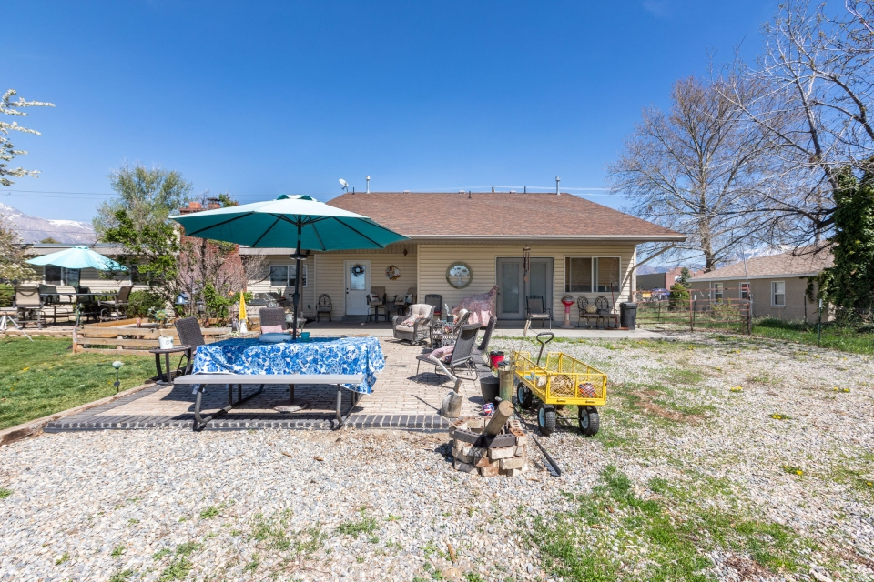 2017 N 2000 W Farr West, UT 84404