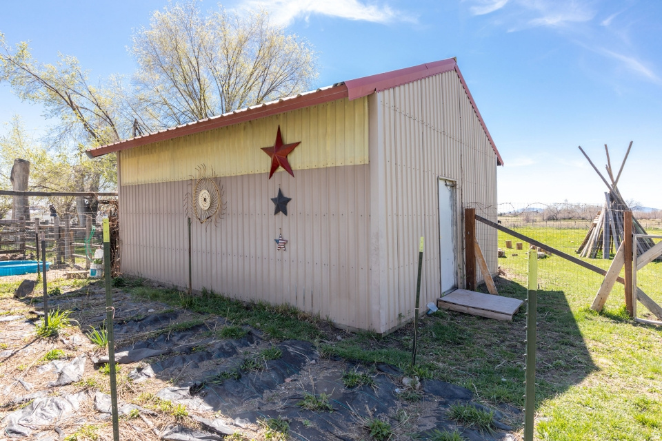 2017 N 2000 W Farr West, UT 84404