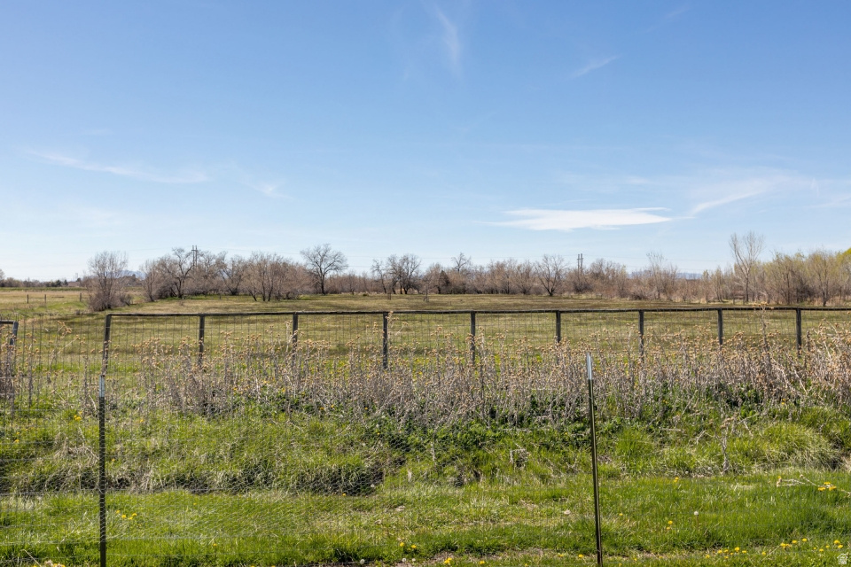 2017 N 2000 W Farr West, UT 84404