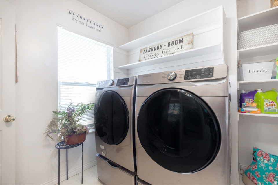 2017 N 2000 W Farr West, UT 84404