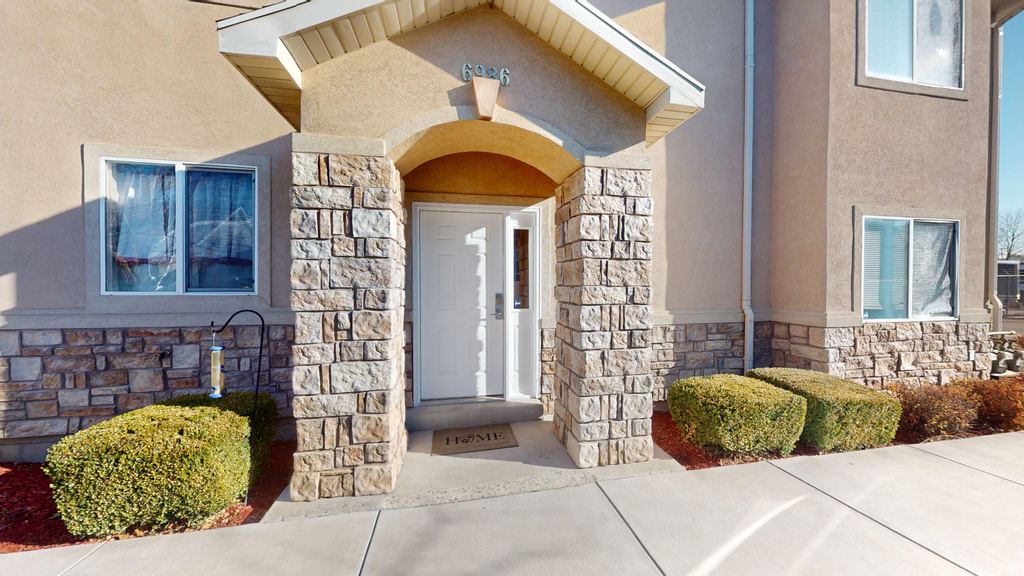 6986 W HARLECH LN West Valley City, UT 84128