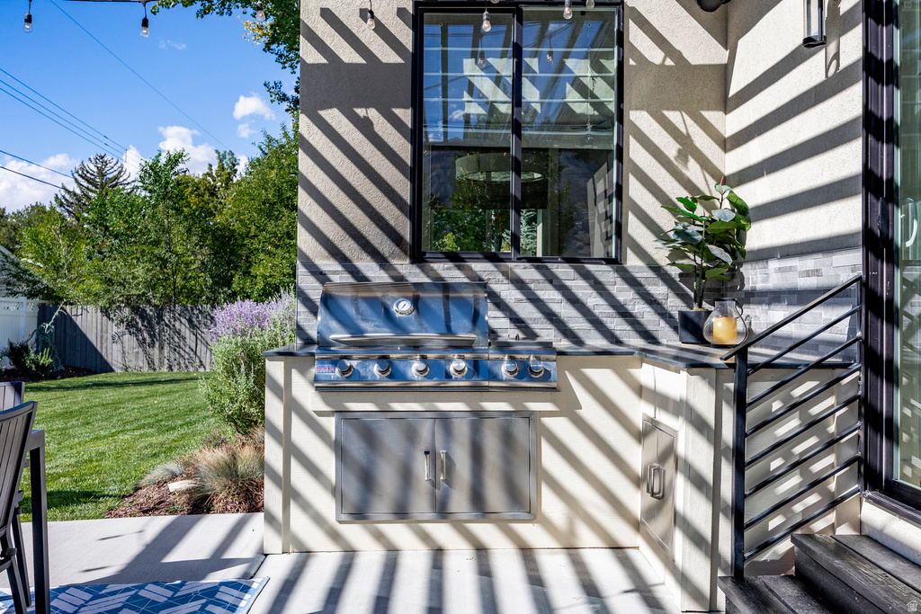 1562 E LONE PEAK DR Holladay, UT 84117