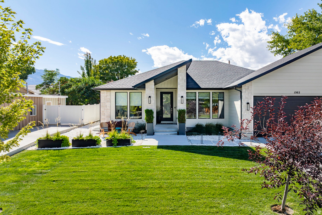 1562 E LONE PEAK DR Holladay, UT 84117