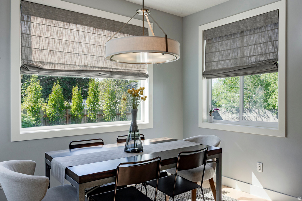 1562 E LONE PEAK DR Holladay, UT 84117