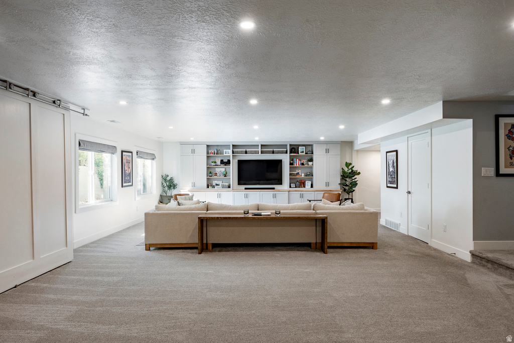 1562 E LONE PEAK DR Holladay, UT 84117