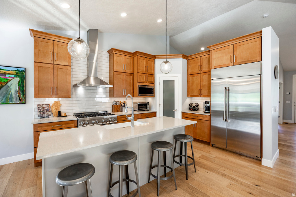 1562 E LONE PEAK DR Holladay, UT 84117