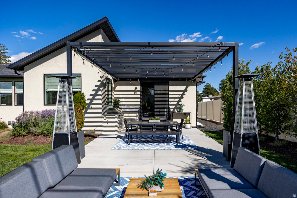 1562 E LONE PEAK DR Holladay, UT 84117