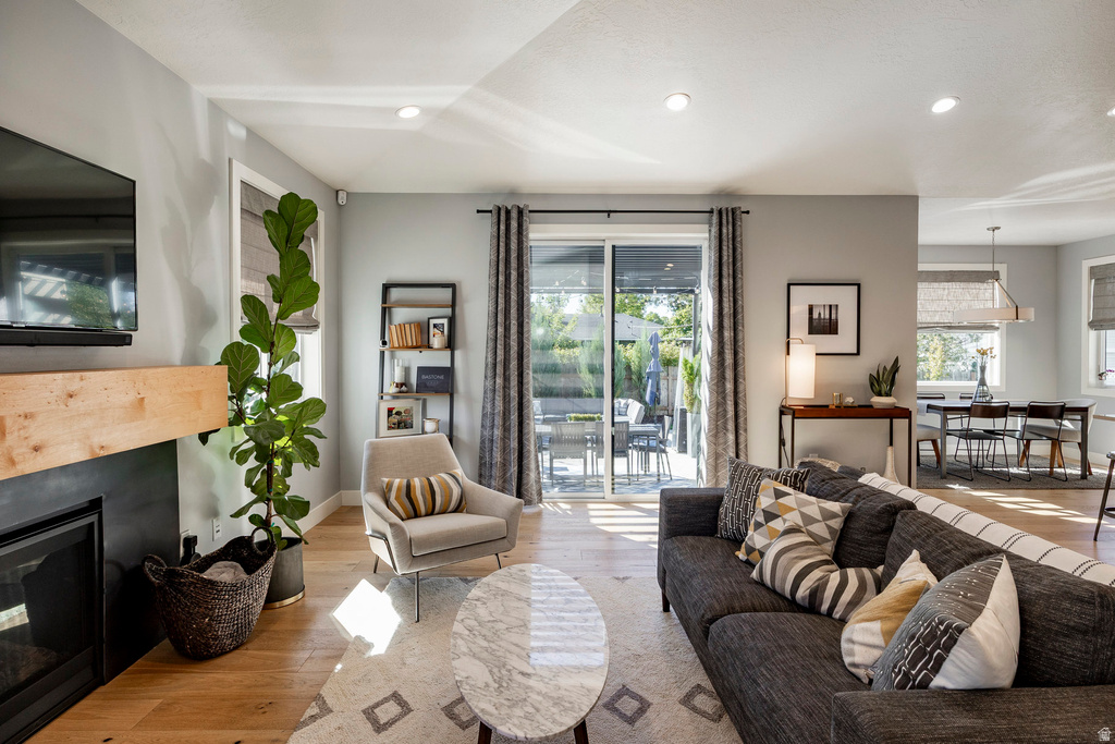 1562 E LONE PEAK DR Holladay, UT 84117