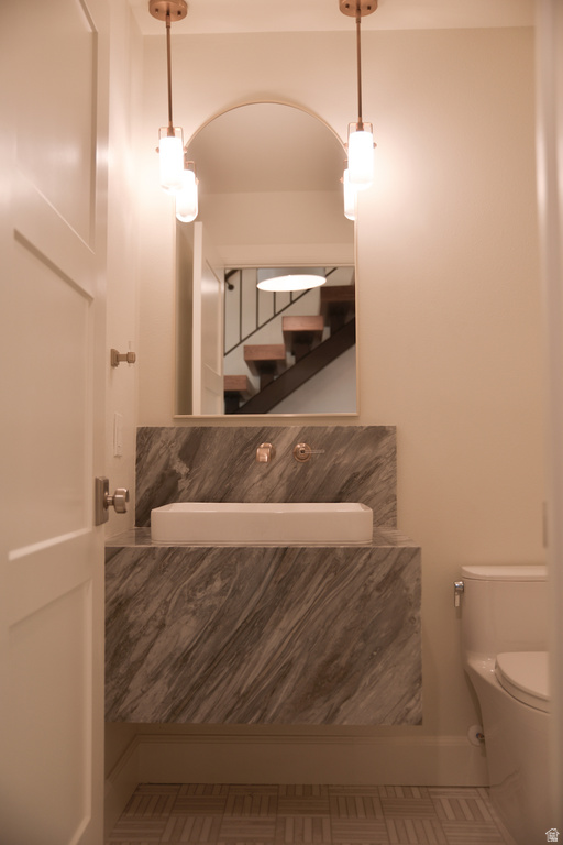 1040 N OAKMONT LN Provo, UT 84604