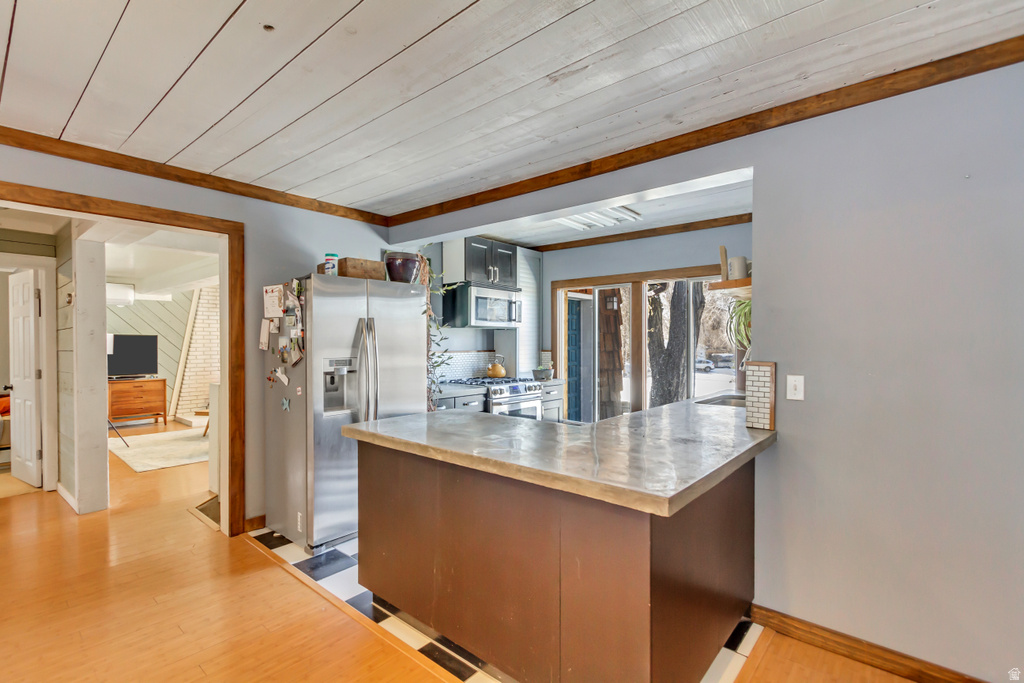 7609 S 2700 E Cottonwood Heights, UT 84121