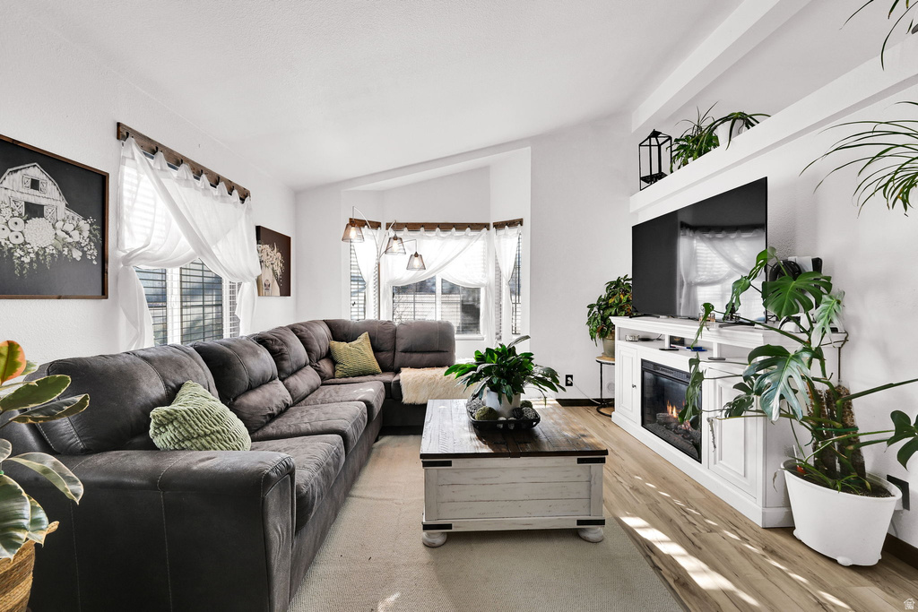 1687 S KYLEE LN Ogden, UT 84404