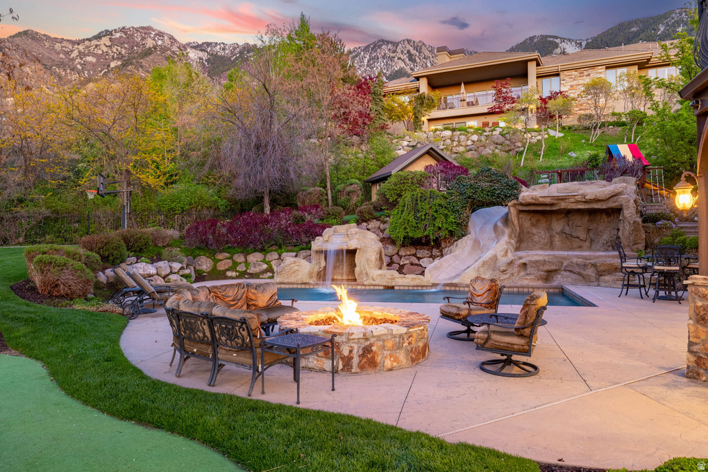 18 SNOW FOREST LN Sandy, UT 84092