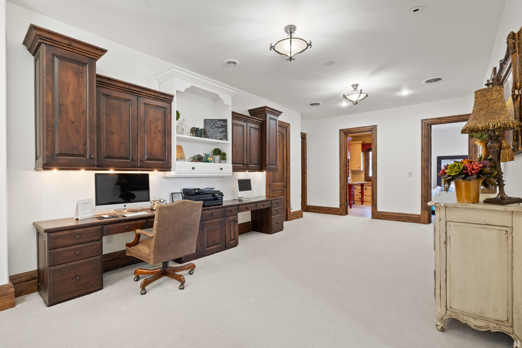 18 SNOW FOREST LN Sandy, UT 84092