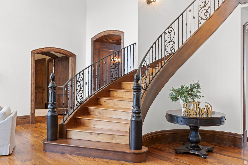 18 SNOW FOREST LN Sandy, UT 84092