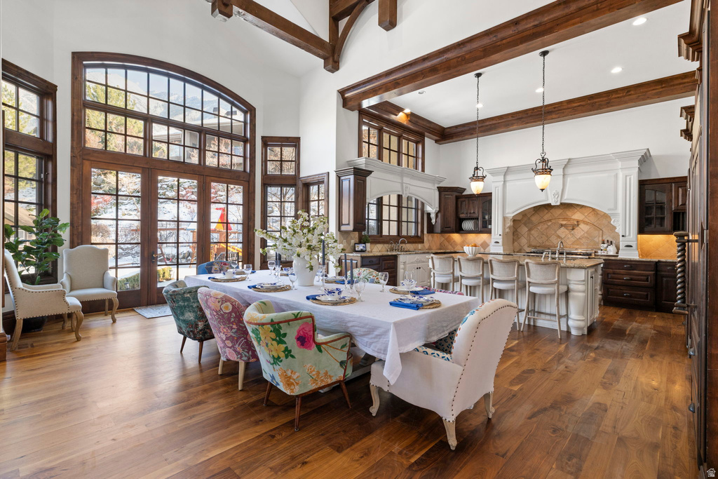 18 SNOW FOREST LN Sandy, UT 84092