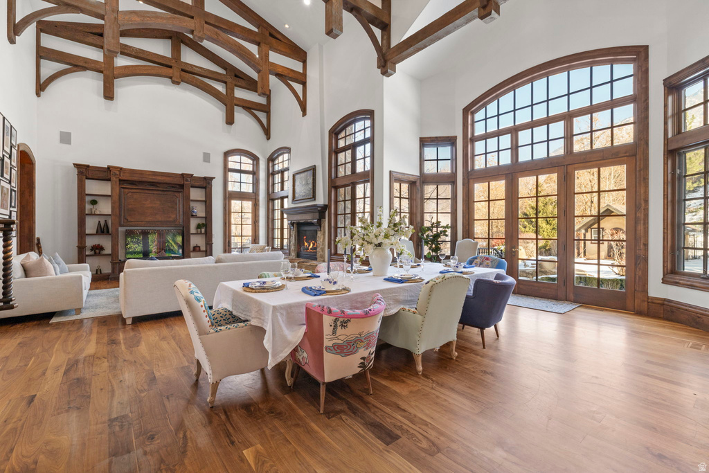 18 SNOW FOREST LN Sandy, UT 84092