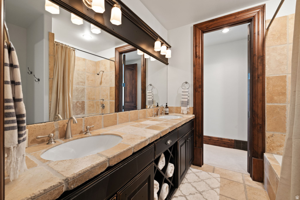 18 SNOW FOREST LN Sandy, UT 84092