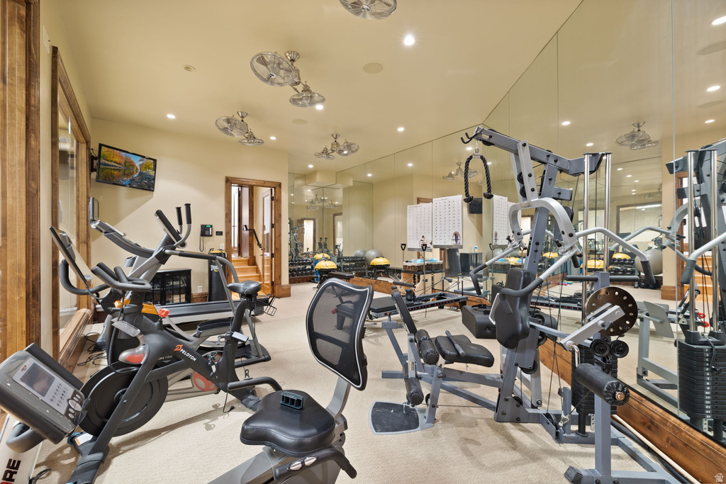 18 SNOW FOREST LN Sandy, UT 84092