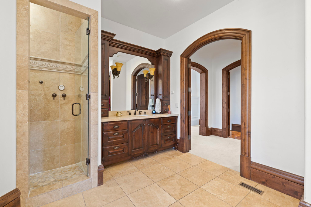 18 SNOW FOREST LN Sandy, UT 84092