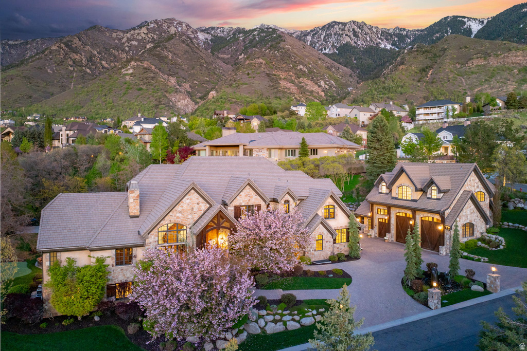 18 SNOW FOREST LN Sandy, UT 84092