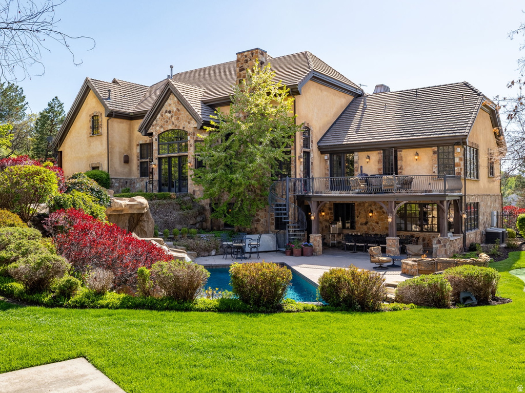 18 SNOW FOREST LN Sandy, UT 84092