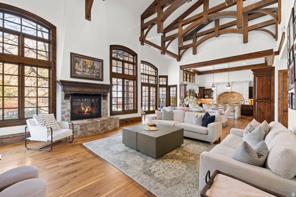 18 SNOW FOREST LN Sandy, UT 84092