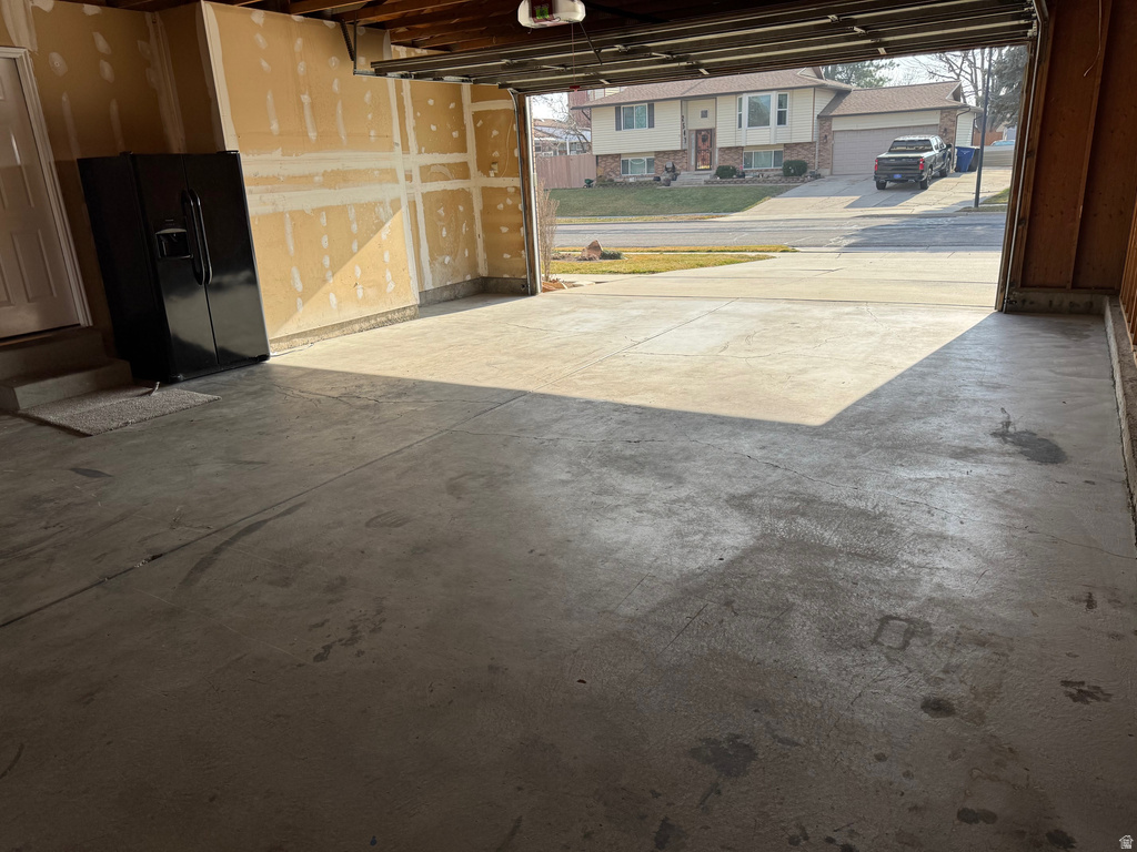 2548 W SWASEY DR Taylorsville, UT 84129