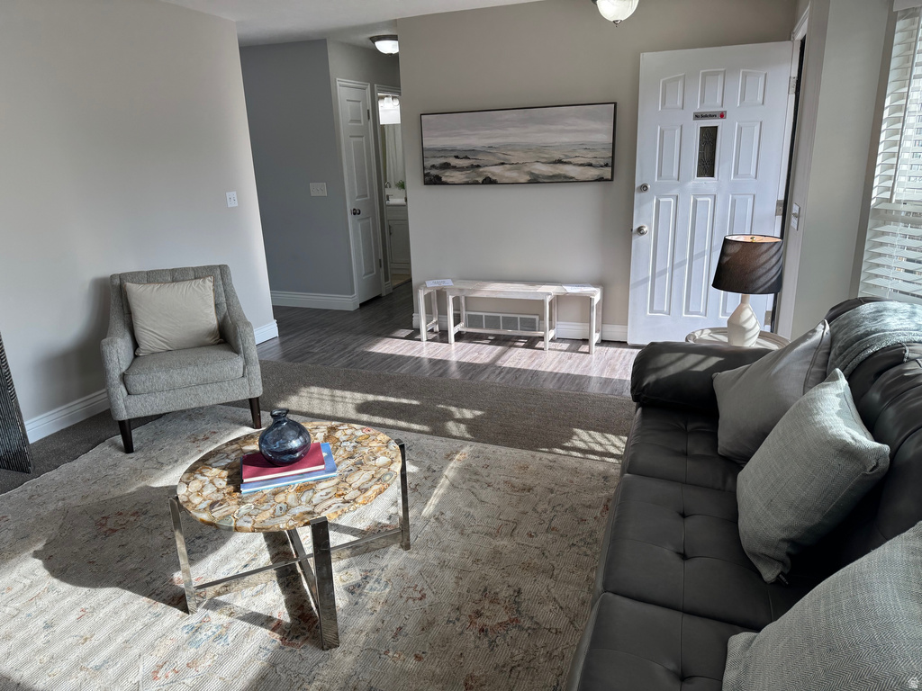 2548 W SWASEY DR Taylorsville, UT 84129