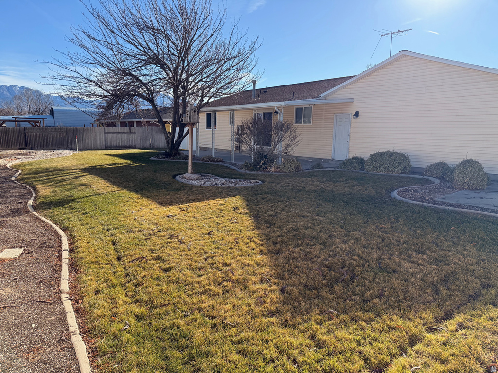 2548 W SWASEY DR Taylorsville, UT 84129