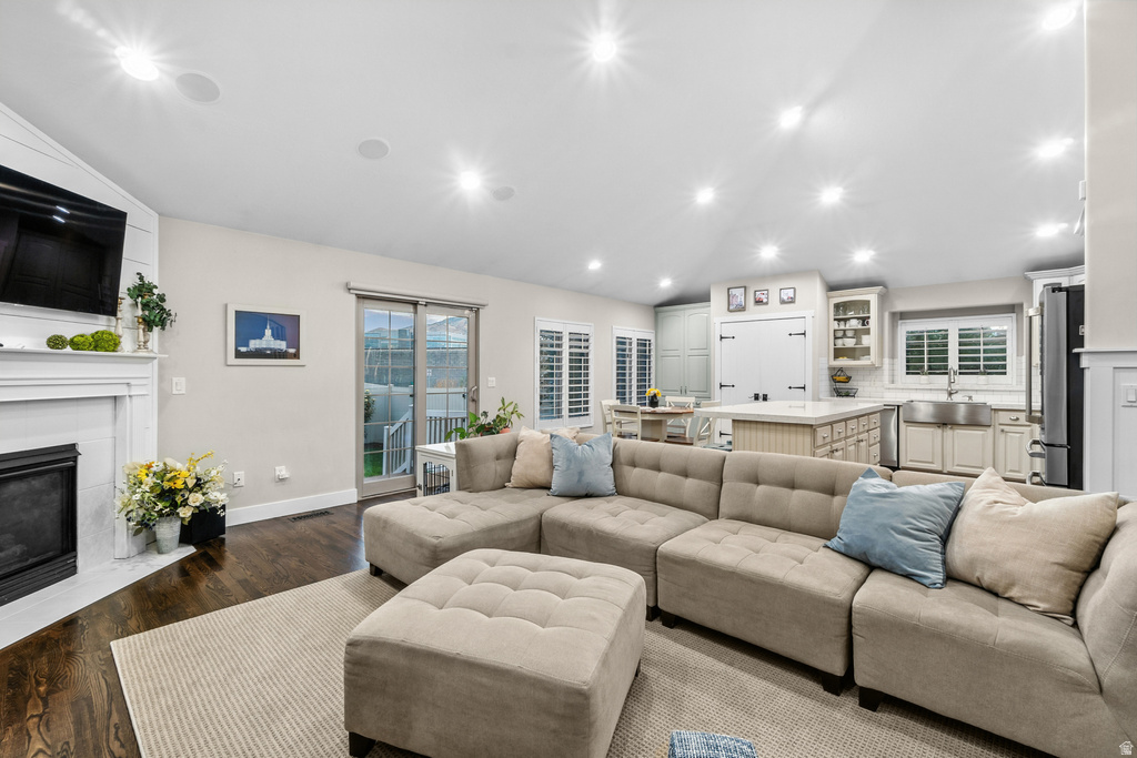 2464 W 2400 N Lehi, UT 84043