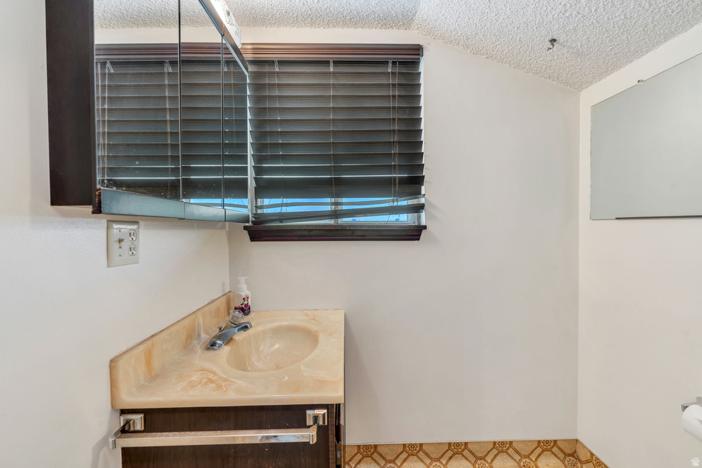 790 E 400 N Lindon, UT 84042