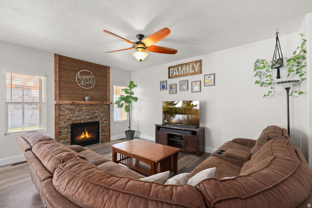 302 E INTERLOCHEN LN Stansbury Park, UT 84074