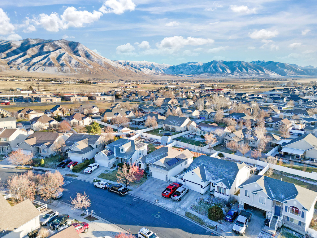 302 E INTERLOCHEN LN Stansbury Park, UT 84074