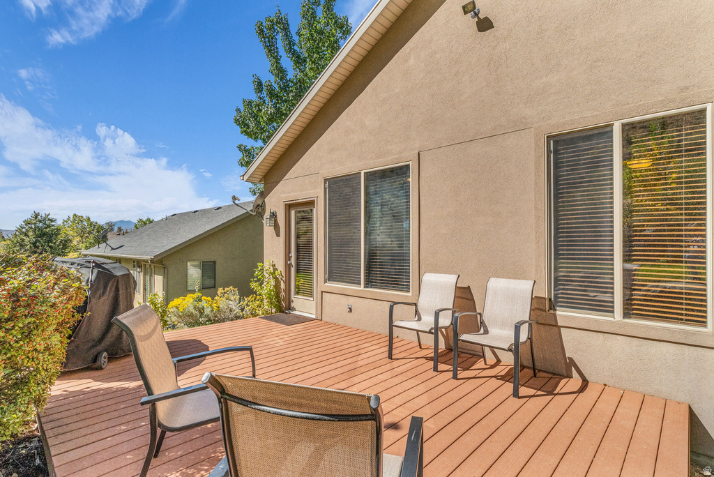 102 E MANILLA DR Draper, UT 84020