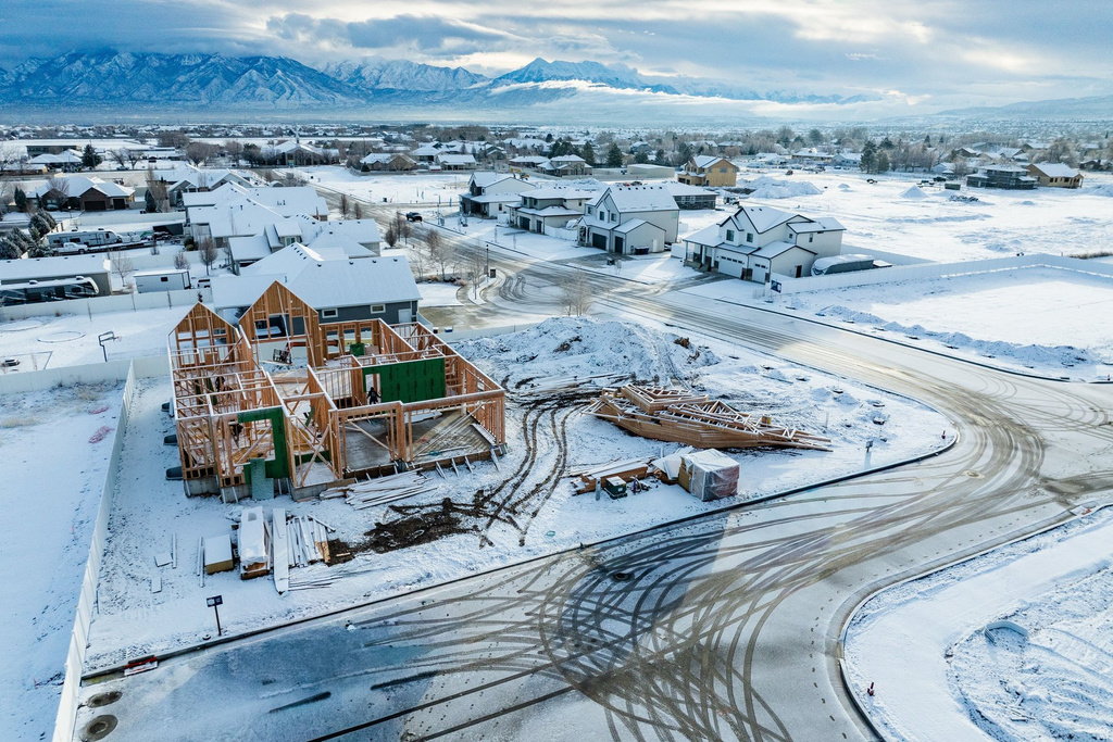 12729 S HARLOW ANN WAY #101 Herriman, UT 84096