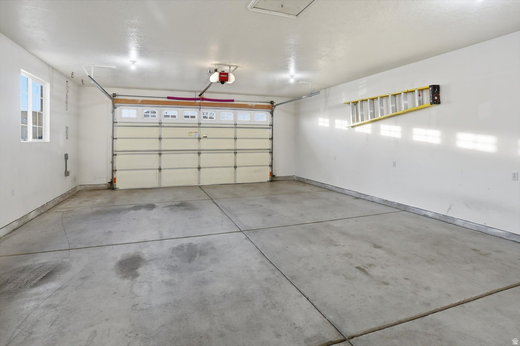 3582 N 3050 W Farr West, UT 84404