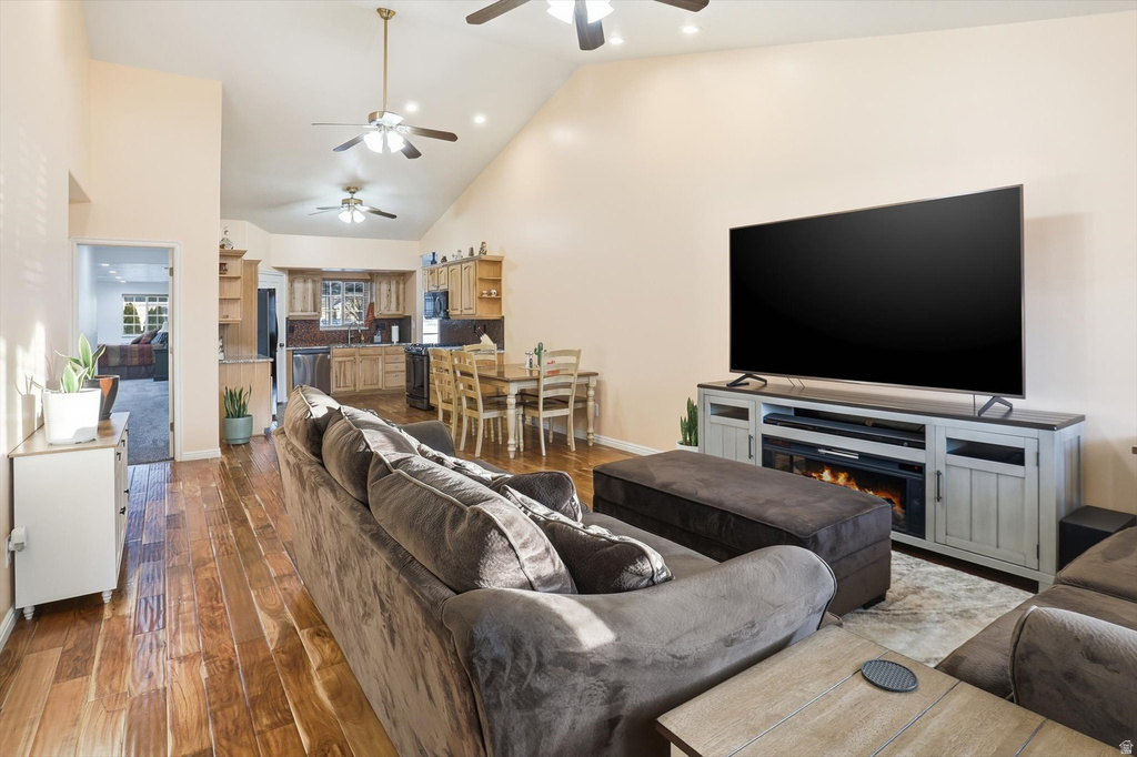 3582 N 3050 W Farr West, UT 84404