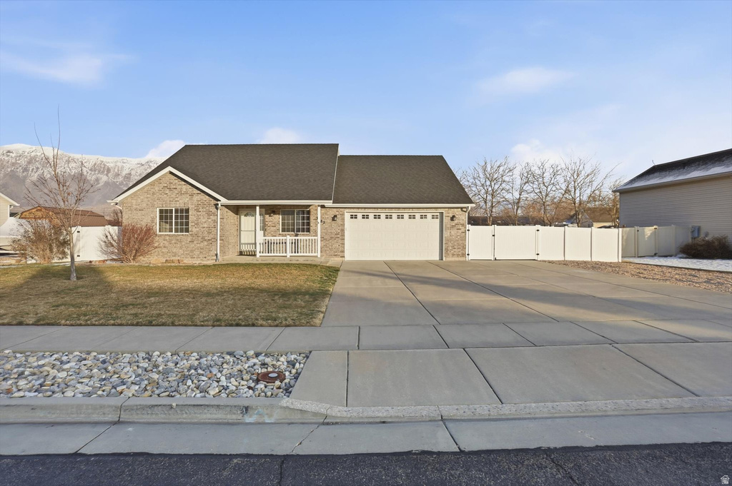 3582 N 3050 W Farr West, UT 84404