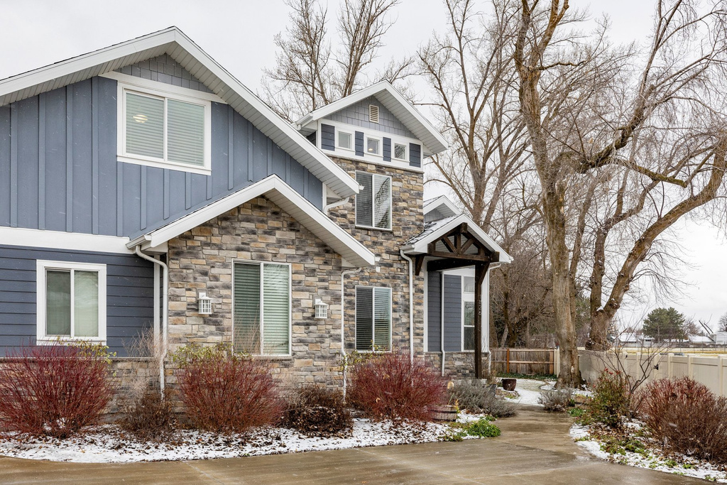 1826 E SPRING LN Holladay, UT 84117