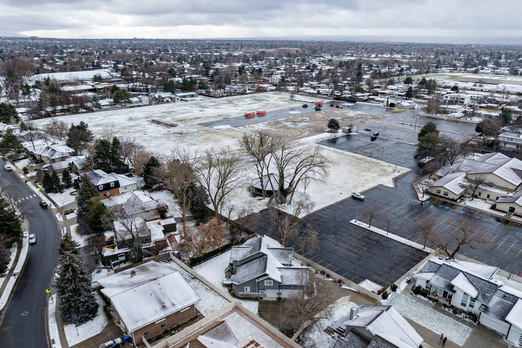 1826 E SPRING LN Holladay, UT 84117