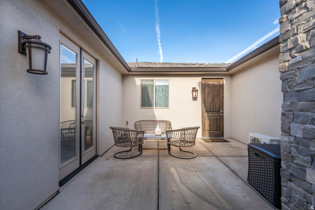 277 N BLACK CANYON AVE Washington, UT 84780