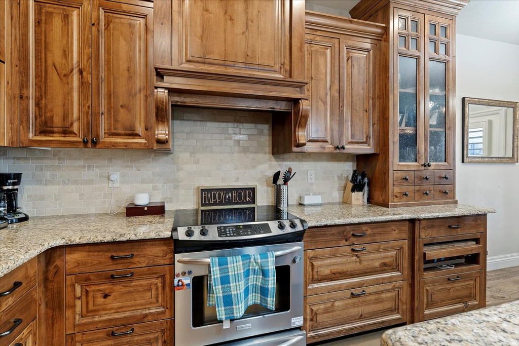 6189 S 1550 E South Ogden, UT 84405