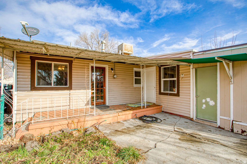 35 RUSSETT AVE Salt Lake City, UT 84115